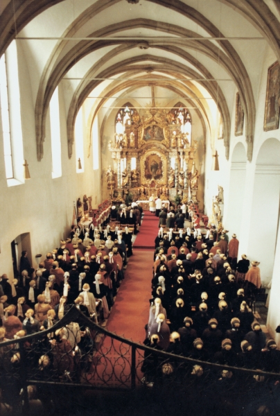 1985 100 Jahre Goldhauben. Festmesse in der Klosterkirche