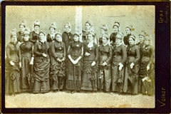 1884 1. Goldhauben Gruppenfoto