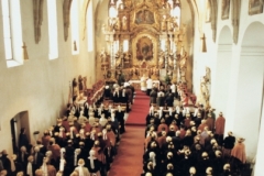 1985 100 Jahre Goldhauben. Festmesse in der Klosterkirche